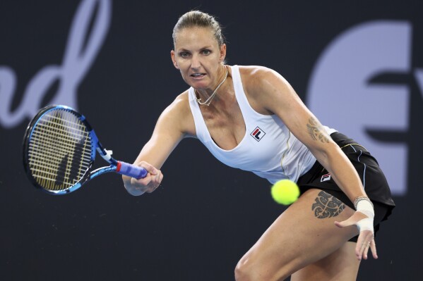 White tennis deals skirt brisbane